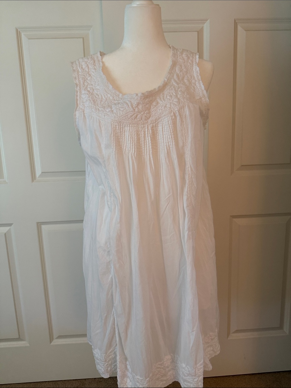 Classic White Cotton Lace-Trim Sleep Chemise